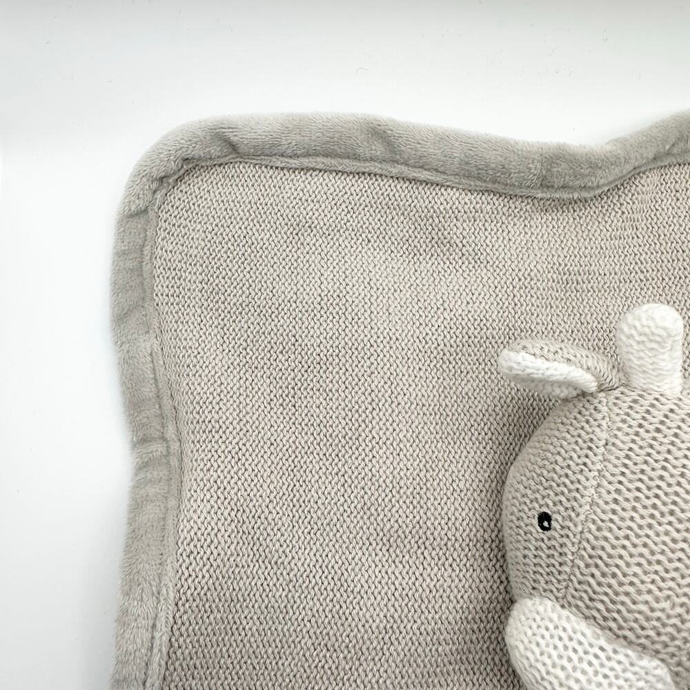 Peacock Alley Light Grey Fleece Giraffe Lovey Security Baby Blanket Soft Plush - Picture 6 of 10